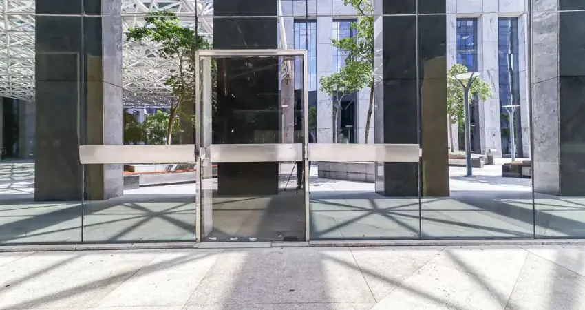 Loja na avenida das nações unidas, n. 12901 - torre oeste - anexo b  • 375 m²