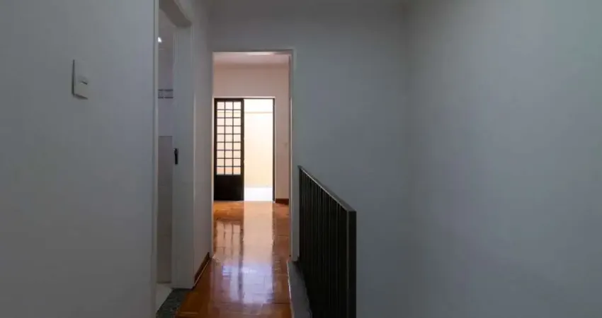 Casa comercial com 4 salas para alugar na Rua Agissê, 54, Jardim das Bandeiras, São Paulo