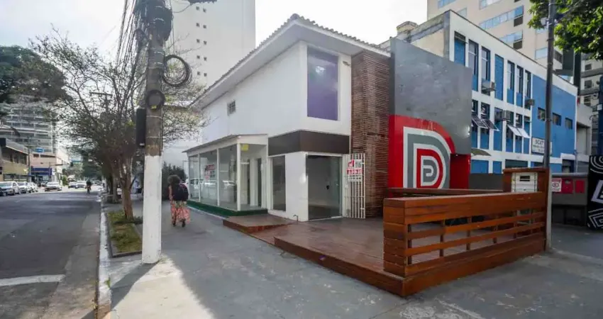 Ponto comercial com 4 salas para alugar na Alameda dos Nhambiquaras, 1566, Indianópolis, São Paulo