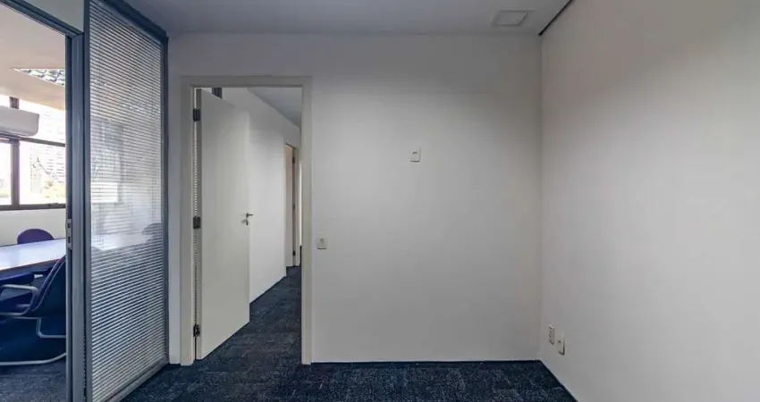 Sala comercial na avenida doutor cardoso de melo, n. 166 • 132 m²