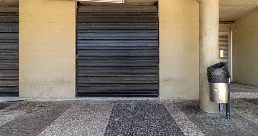 Loja em estação de metrô/ônibus na avenida luiz dumont villares, n. 1721 - estação parada inglesa - loja 4 • 20 m²