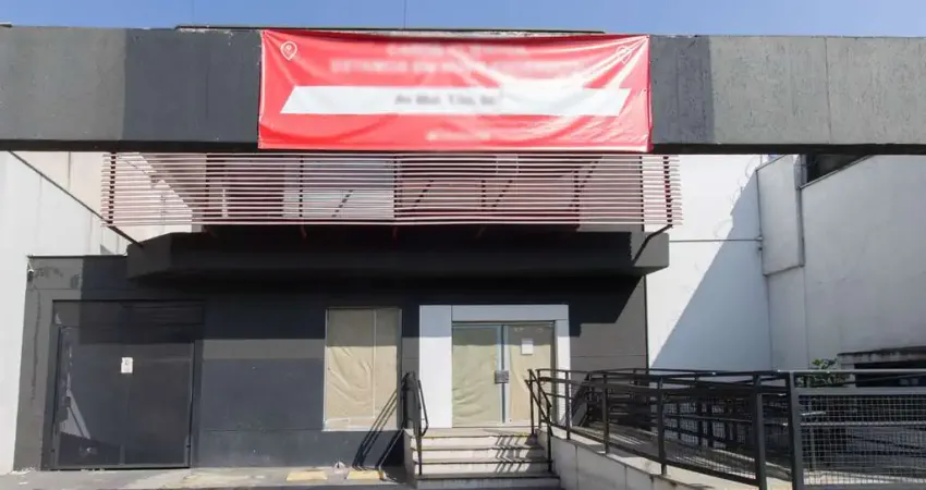 Prédio comercial na avenida tenente laudelino ferreira do amaral, n. 402 • 790 m²