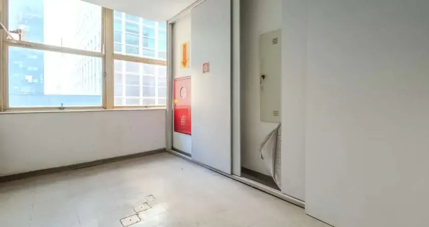 Sala comercial na rua álvares penteado, n. 97 - 2º andar • 232 m²