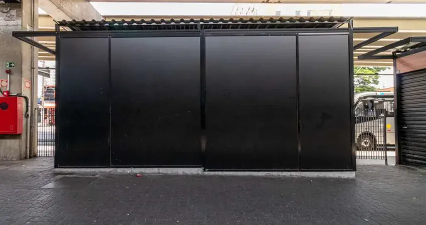 Loja em estação de metrô/ônibus na avenida cruzeiro do sul, n. 3173 - estação santana - loja 4 • 8 m²