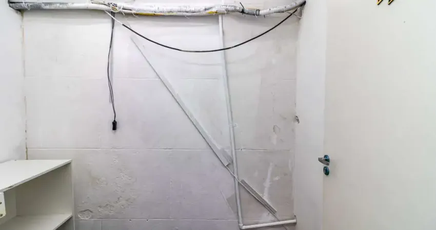 Loja em galeria na rua vinte e cinco de março, n. 821 - box 06 para e-commerce • 10 m²