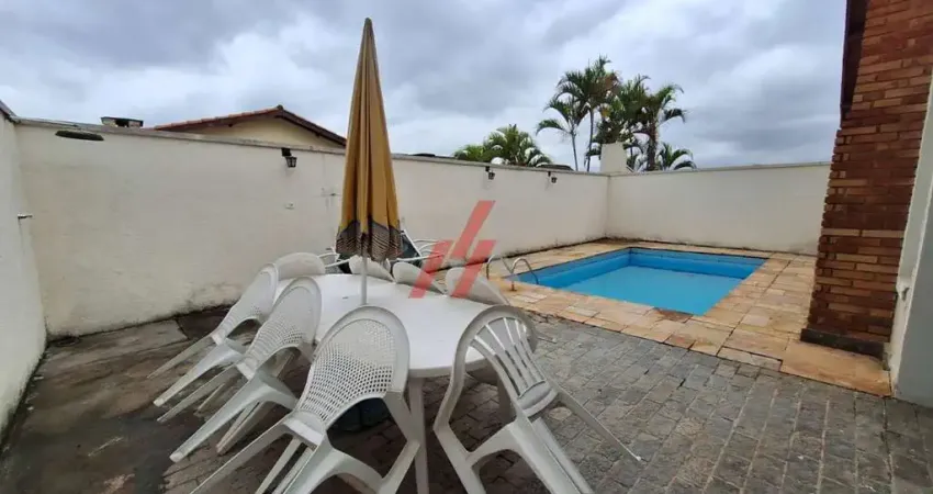 Casa de alto padrão em condomínio em alphaville, santana de parnaíba-sp: 3 quartos, 1 suíte, 3 salas, 3 banheiros, 4 vagas - 232m².