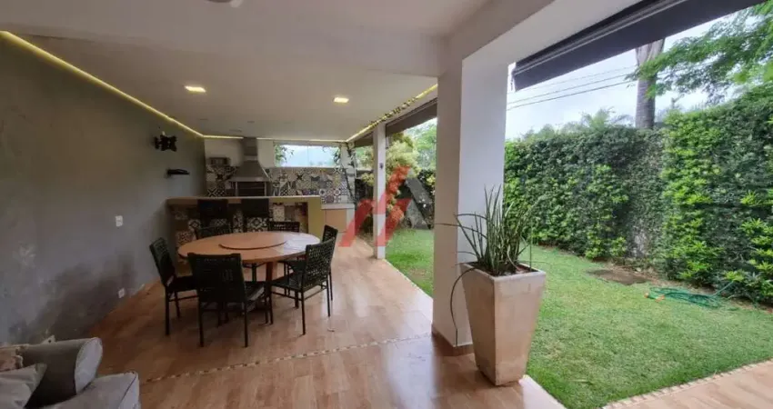 Casa de alto padrão à venda em condomínio exclusivo no tamboré, santana de parnaíba-sp: 3 quartos, 1 suíte, 3 salas, 3 banheiros, 2 vagas, 180m².