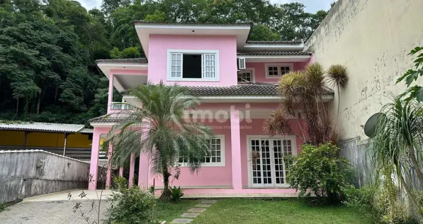 Casa com 3 suítes, quintal e vista verde ao lado do park shopping campo grande