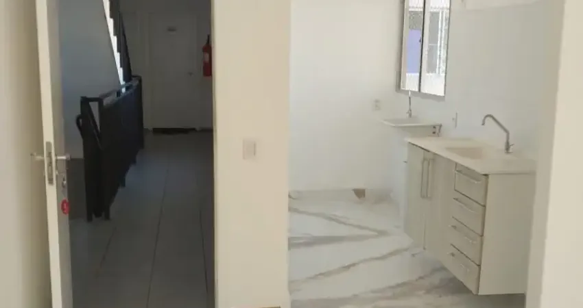 Apartamento com 2 quartos para alugar na Vila Celeste, Itaquaquecetuba 