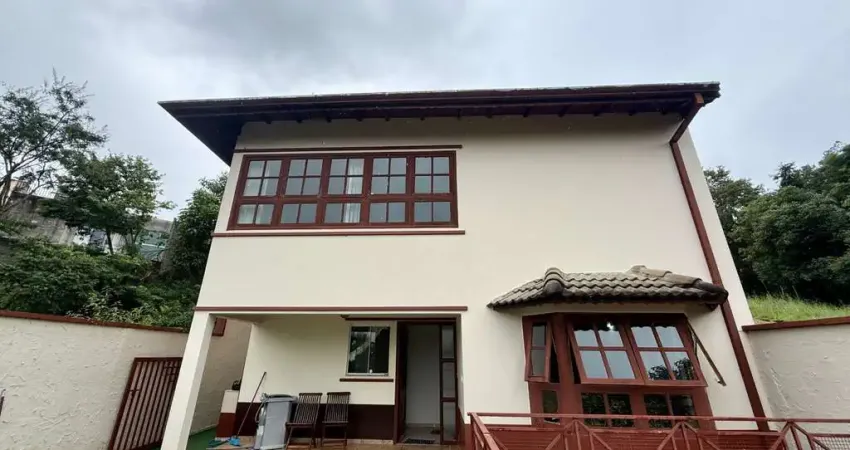 Sobrado para Venda em Atibaia, Jardim do Lago, 3 dormitórios, 1 suíte, 3 banheiros, 4 vagas