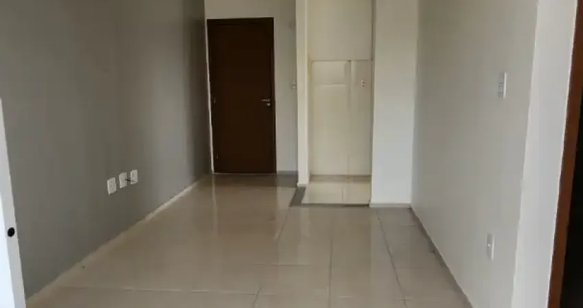 Alugo apartamento com 2 dormitórios, andar alto e internete inclusa