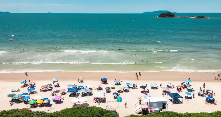 À 140 metros do mar com financiamento direto! 3 quartos, mobiliado a poucos passos do mar na praia de palmas