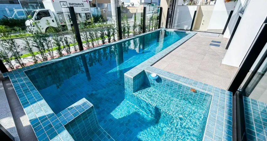 Lindo apartamento mobiliado com 2 quartos na praia de palmas, prédio com piscina e salão de festas