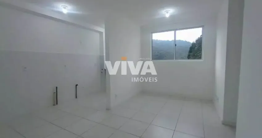 Imovel esta desoculpado, fica no 5 andar, 2 dormitorios, 2 elevadores.