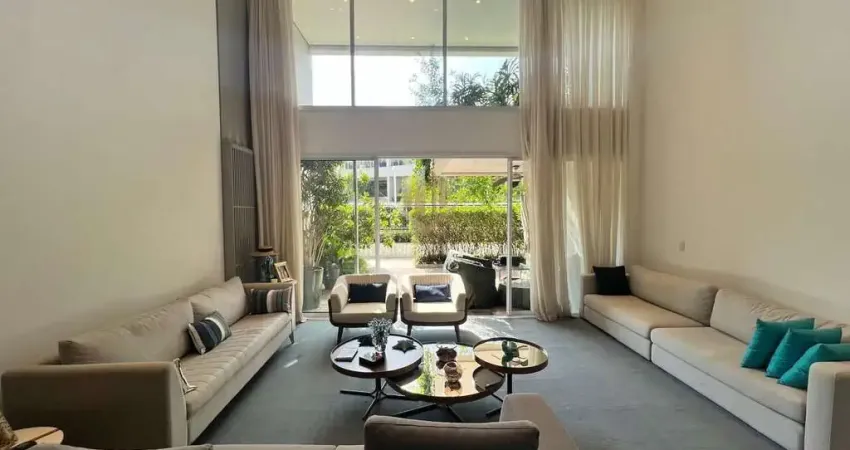 Casa em condomínio fechado pé na areia na praia de pernambuco guarujá sp.