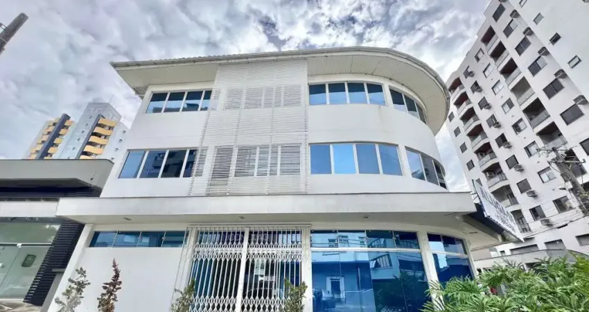 Prédio com 19 salas para alugar na Vila Nova, Blumenau 