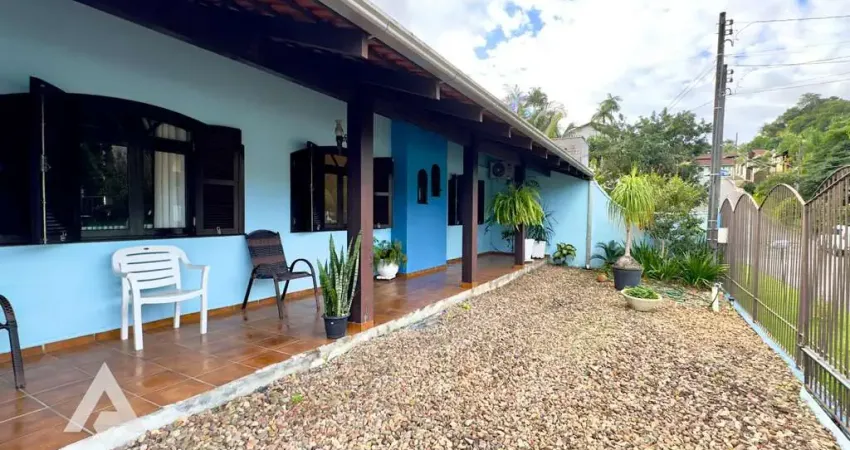 Casa com 4 quartos à venda na Escola Agrícola, Blumenau 