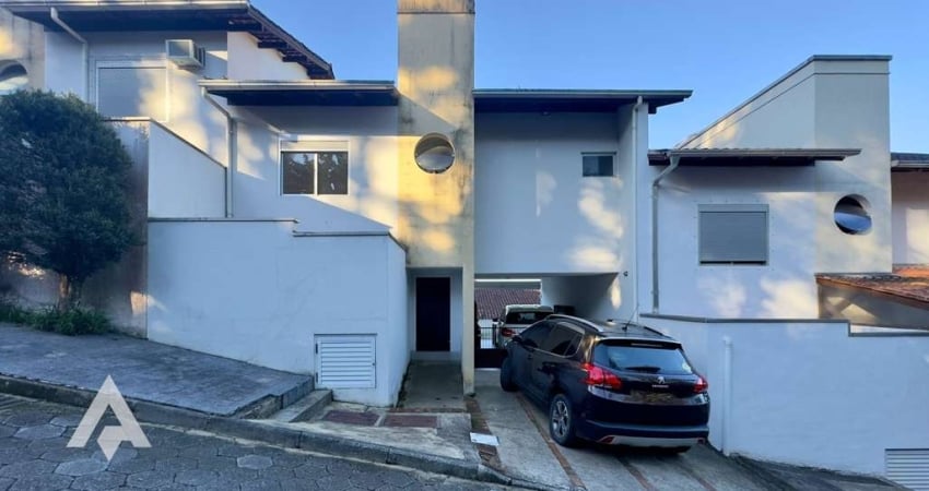 Casa em condomínio fechado com 3 quartos para alugar na Escola Agrícola, Blumenau 