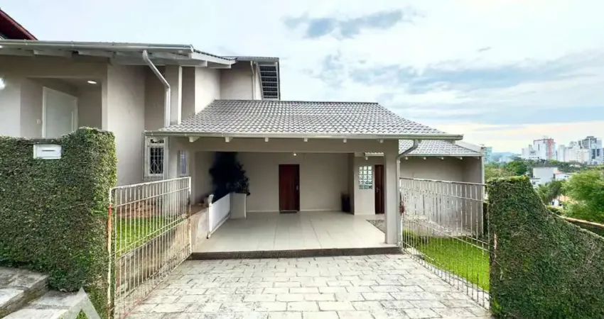 Casa com 3 quartos à venda no Velha, Blumenau