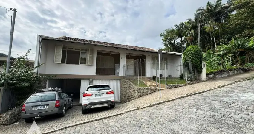 Casa com 5 quartos para alugar no Itoupava Seca, Blumenau 