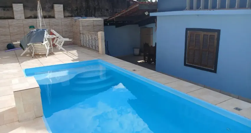 Casa com piscina e área gourmet no lado praia no bairro cibratel 2 em itanhaém/sp