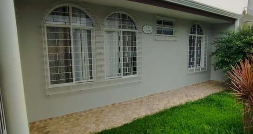 Casa no Jardim das Américas em Curitiba  3 Quartos 2 garagem