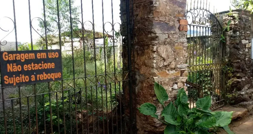 Terreno próximo ao centro de ouro preto , 4.100 mts , ideal para construção de supermercsdo, pousada ou loteamento.