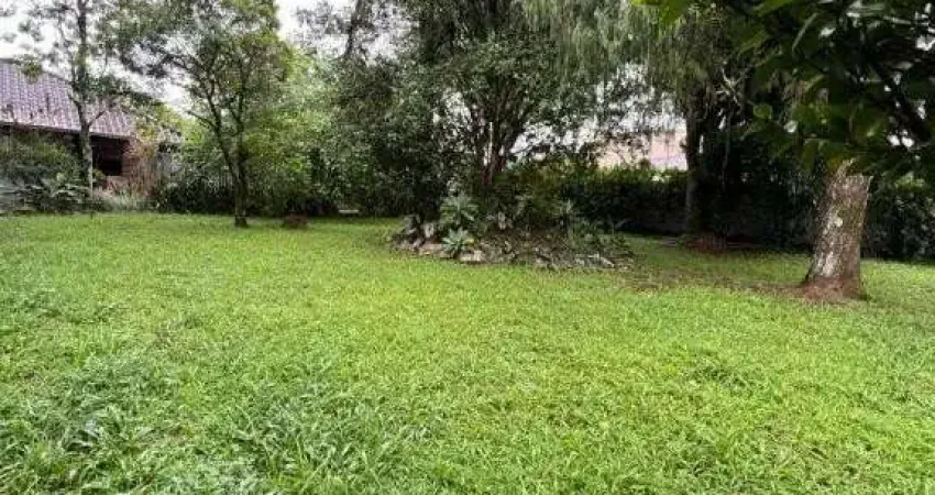 Terreno à venda na Rua Emílio Artmann, América, Joinville