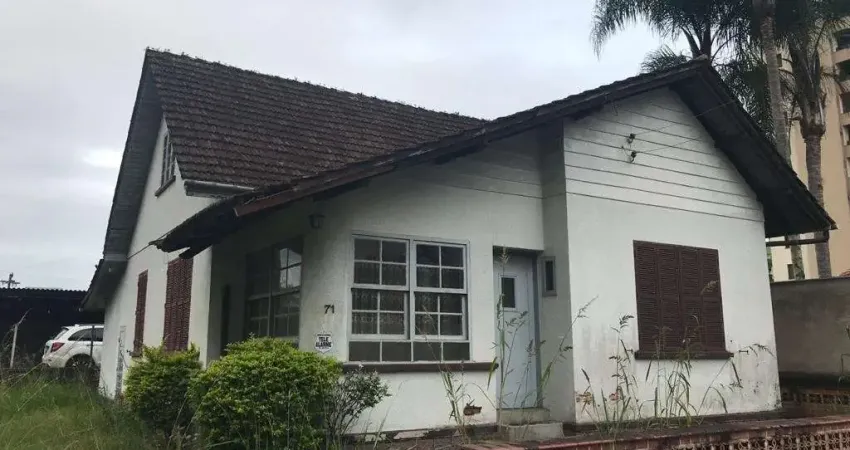 Casa com 2 quartos à venda na Rua Tijucas, 75, Centro, Joinville
