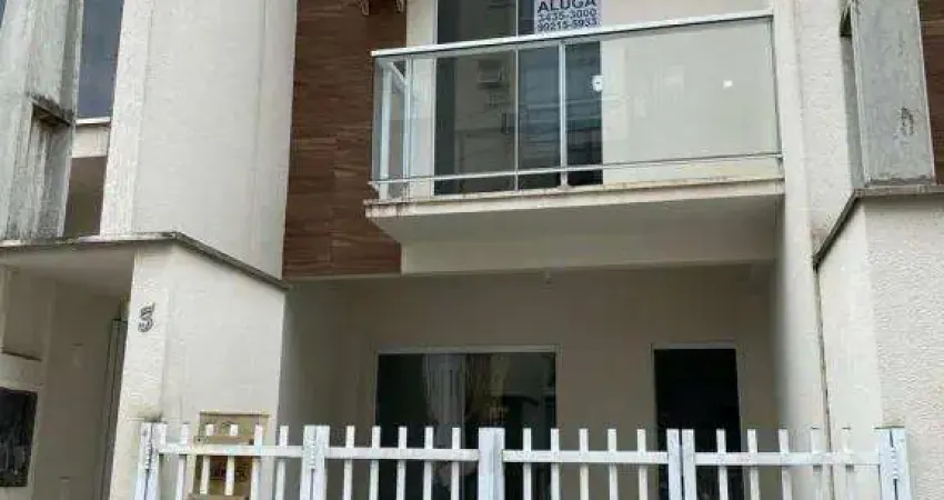 Casa com 2 quartos para alugar na Servidão Hilda Ponick, 3, Iririú, Joinville