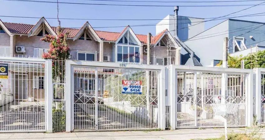 Casa com 2 quartos à venda na Rua Heitor Kramer, 324, Guarujá, Porto Alegre