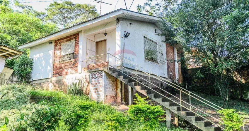 Casa de 03 dormitórios em esquina privilegiada no condomínio jd medianeira
