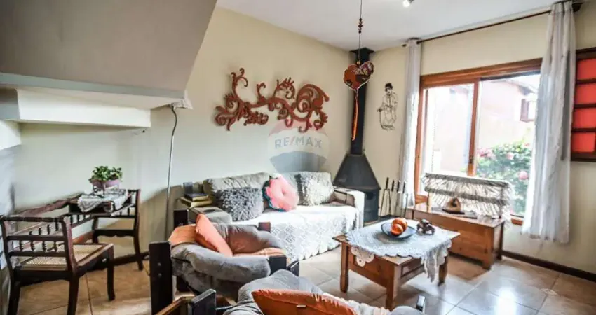 Casa de 02 dormitórios encantadora no condomínio ilha do sol