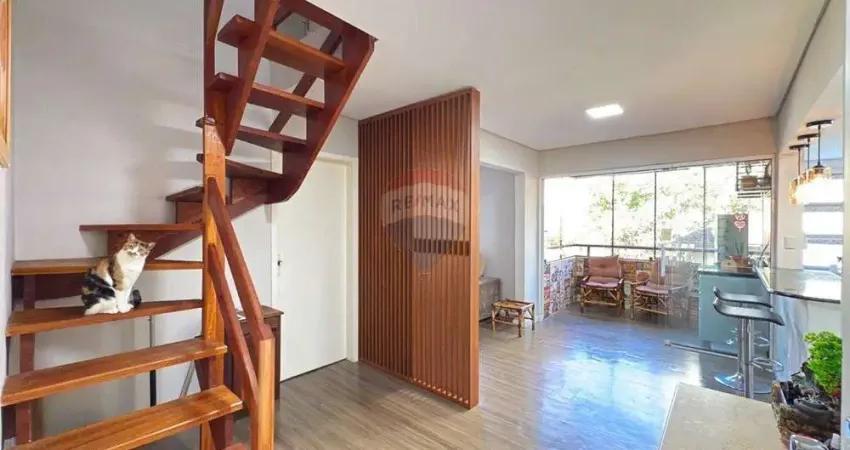 Apartamento duplex semimobiliado, com vista e sol da manhã, no bairro teresópolis