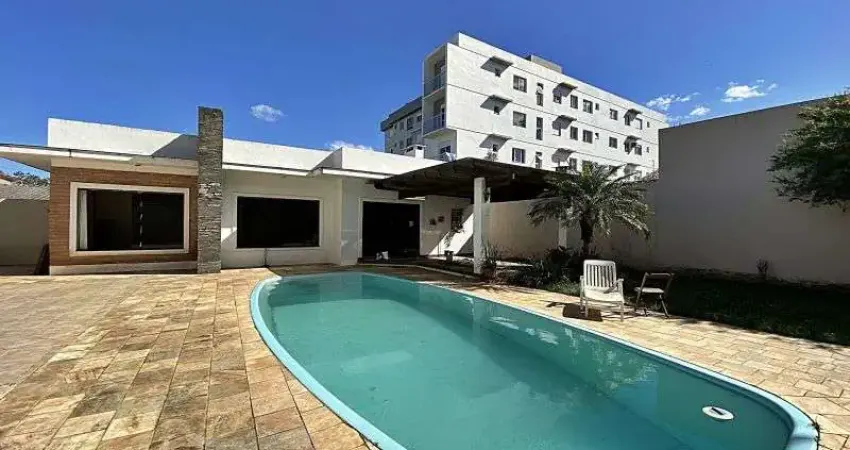 Casa com 4 quartos para alugar no Camobi, Santa Maria