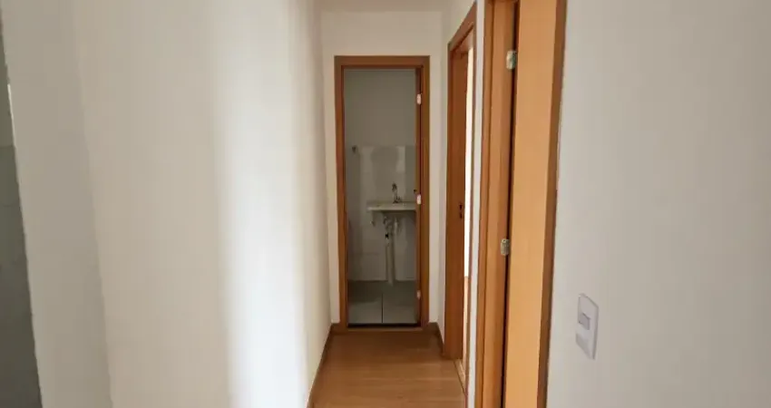 Alugo Excelente Apartamento segundo andar Condomínio Rio Oceane Campo Grande