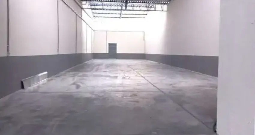 Galpão para locação - 300m², pé direito 7m, 2 escritórios e 2 vagas