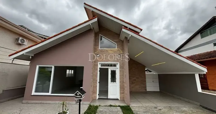 Casa térrea à venda  com 3 dormitórios, churrasqueira e piscina no aruã ecopark mogi das cruzes.