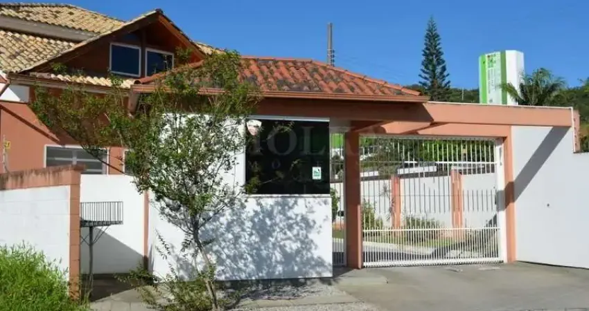 Terreno em condomínio fechado à venda na Rua dos Canários, Pedra Branca, Palhoça