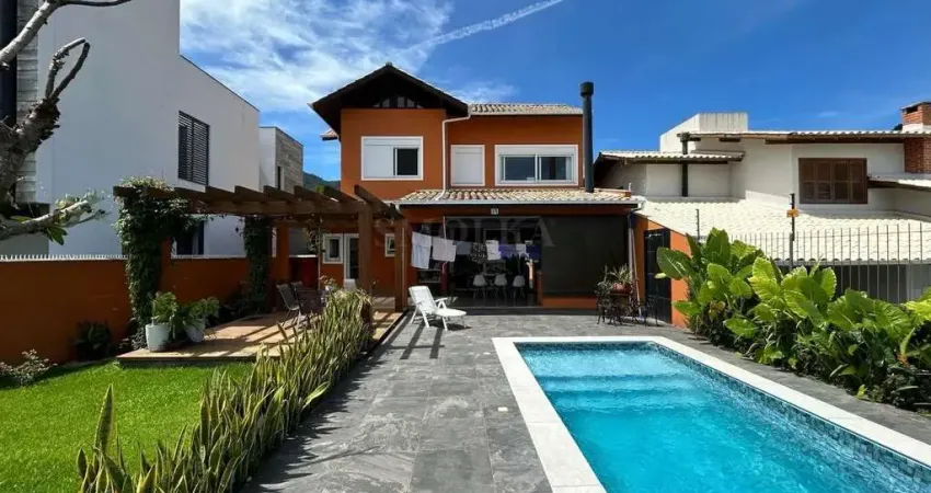Casa em condomínio fechado com 3 quartos à venda na Rua Itapeva, Itacorubi, Florianópolis