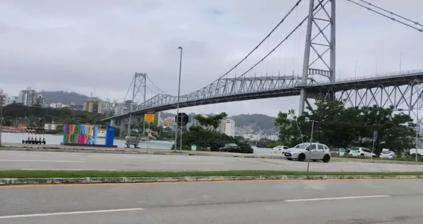 Terreno em condomínio fechado à venda na Rua Quatorze de Julho, Estreito, Florianópolis