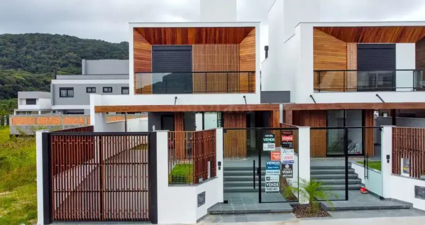 Casa em condomínio fechado com 3 quartos à venda na Rodovia Doutor Antônio Luiz Moura Gonzaga, Rio Tavares, Florianópolis