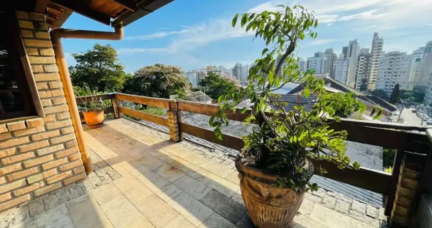 Casa em condomínio fechado com 3 quartos à venda na Rua Irmão Joaquim, Centro, Florianópolis