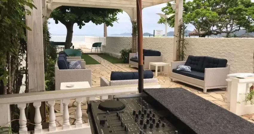 Prédio com 1 sala à venda na Rua das Flores, Canasvieiras, Florianópolis