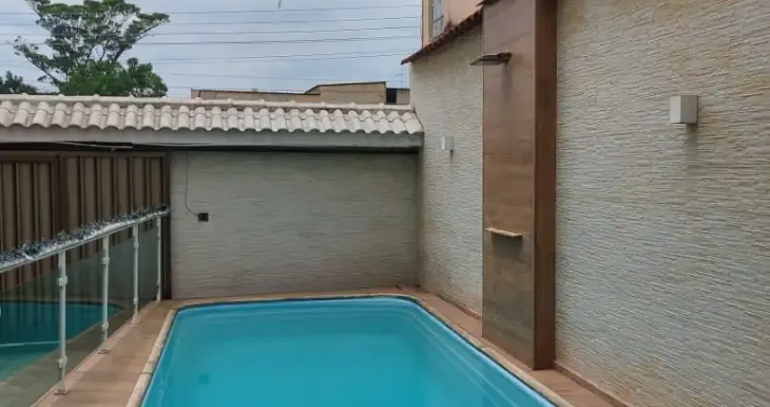 Excelente oportunidade - casa triplex no bairro três corações - aceita financiamento bancário.