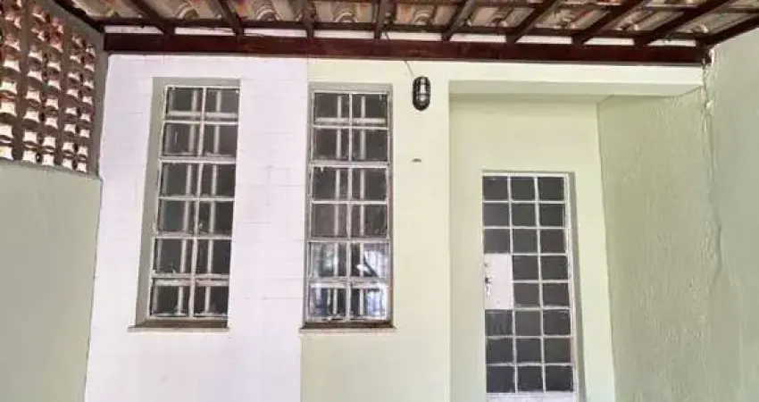 Casa com 2 quartos para alugar na Santa Mônica, Belo Horizonte 