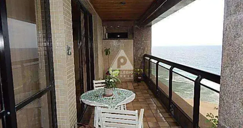 Apartamento, 4 quartos , varanda, vaga de garagem, infraestrutura completa, a venda na barra da tijuca