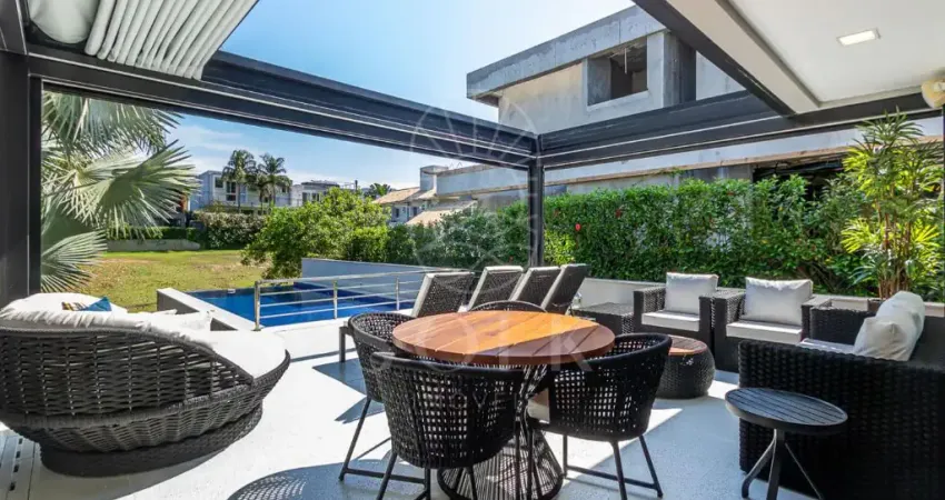 Casa no condomínio vivendas do atlântico em balneário camboriú