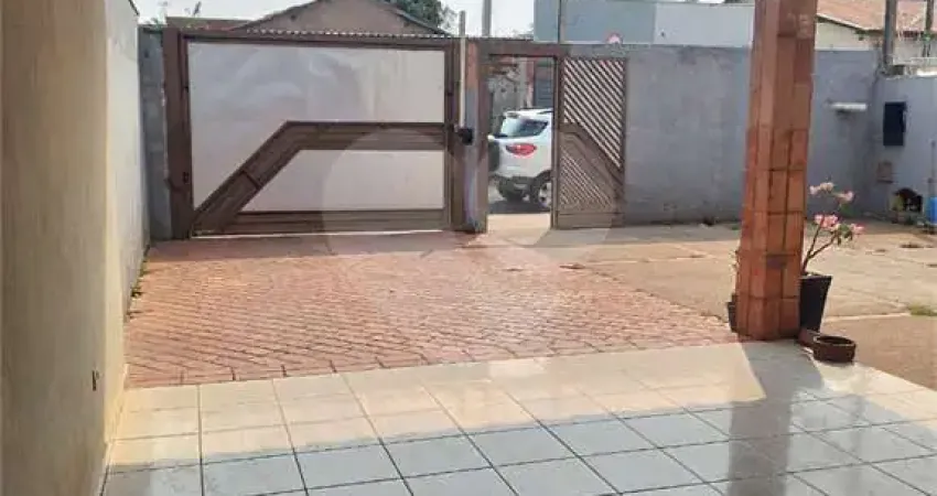 Casa com 3 quartos à venda na Vila Nova, Três Lagoas