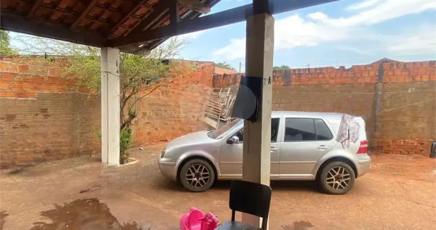 Casa com 2 quartos à venda na Vila Piloto, Três Lagoas